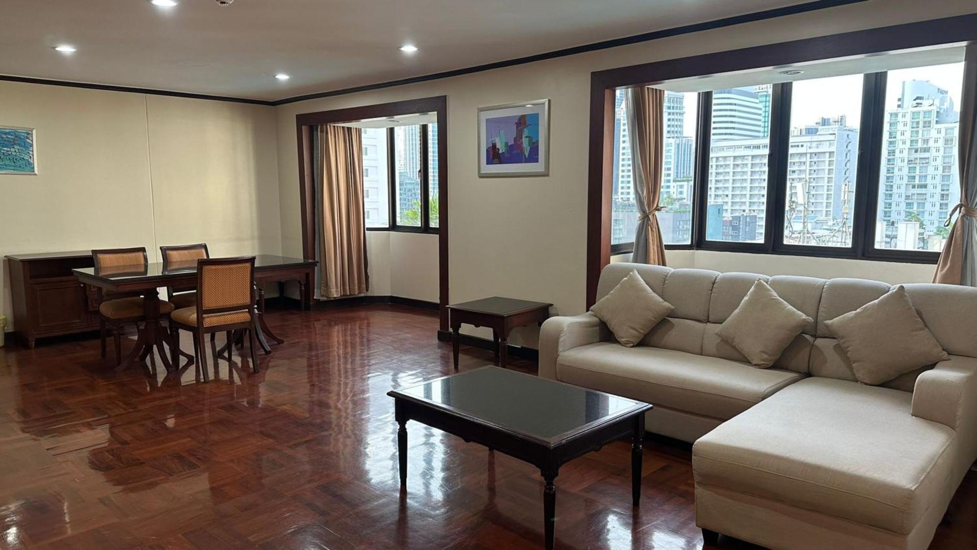 Omni Tower Sukhumvit Soi 4 Direct Apartment Банкок Екстериор снимка