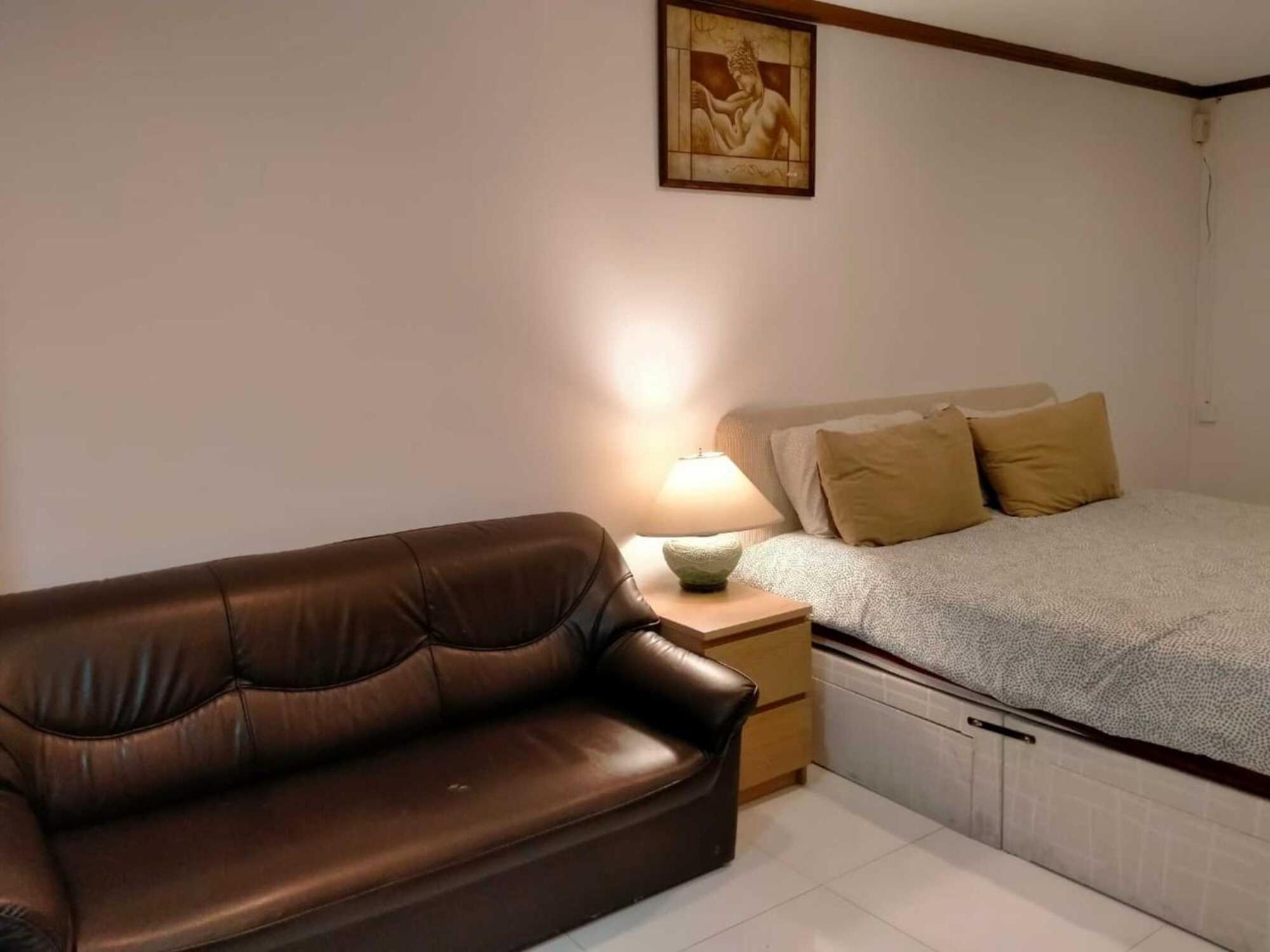 Omni Tower Sukhumvit Soi 4 Direct Apartment Банкок Екстериор снимка
