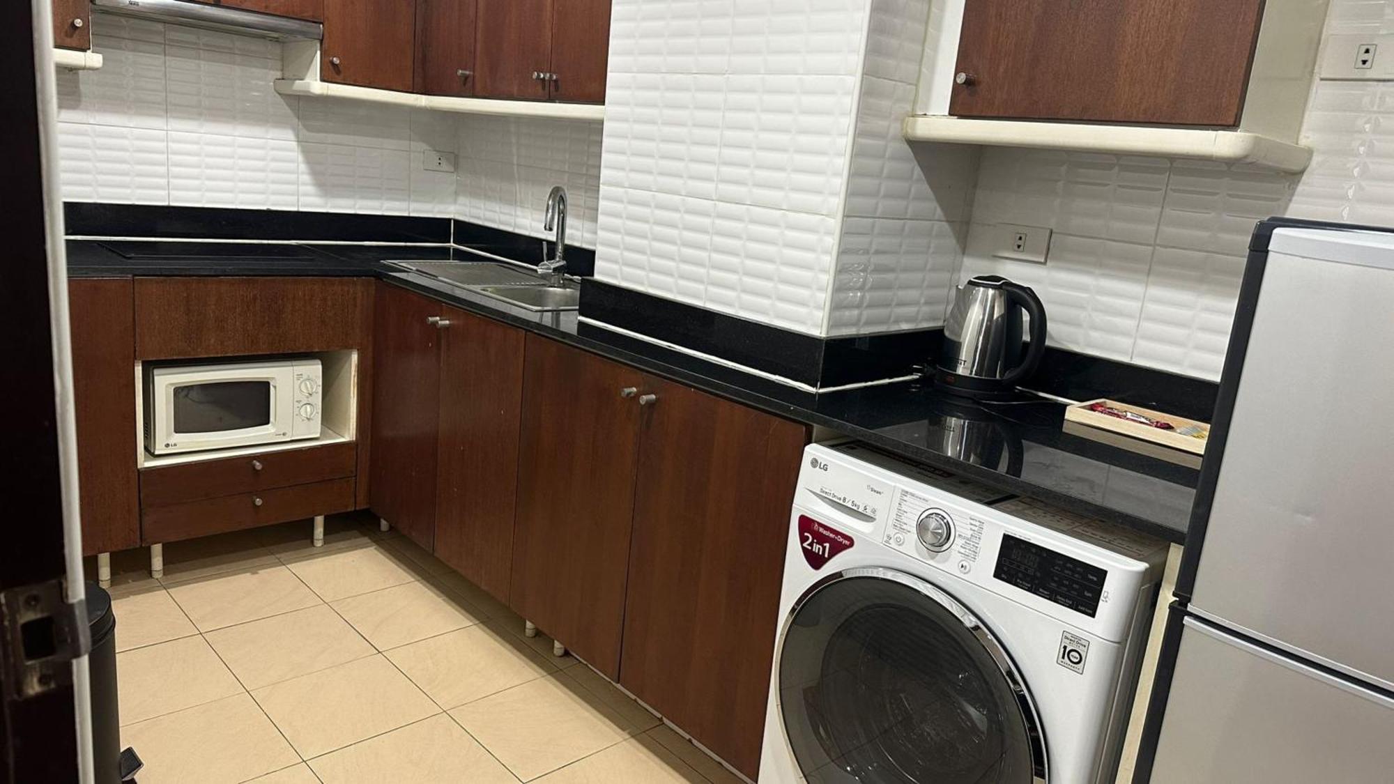 Omni Tower Sukhumvit Soi 4 Direct Apartment Банкок Екстериор снимка