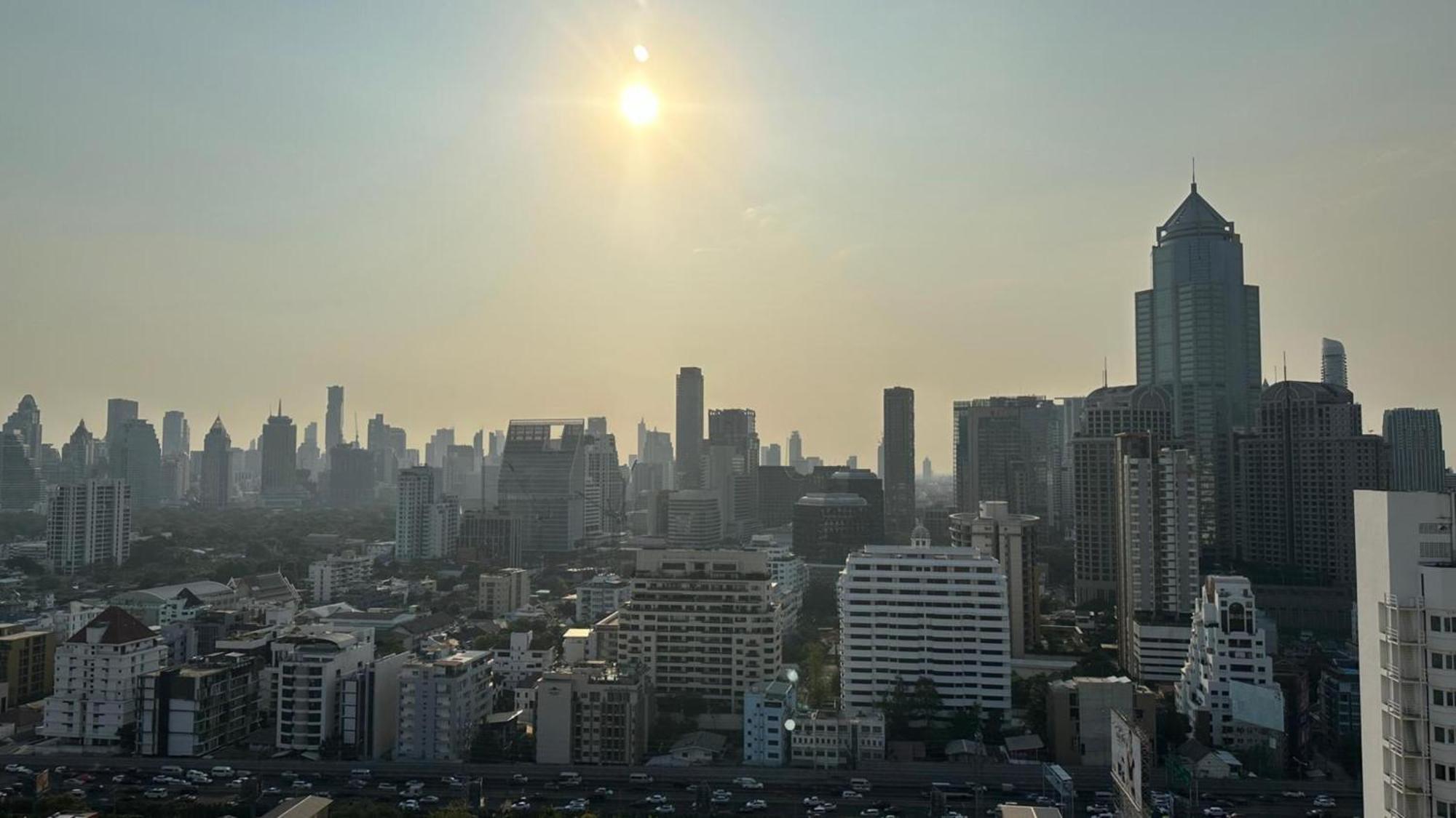 Omni Tower Sukhumvit Soi 4 Direct Apartment Банкок Екстериор снимка