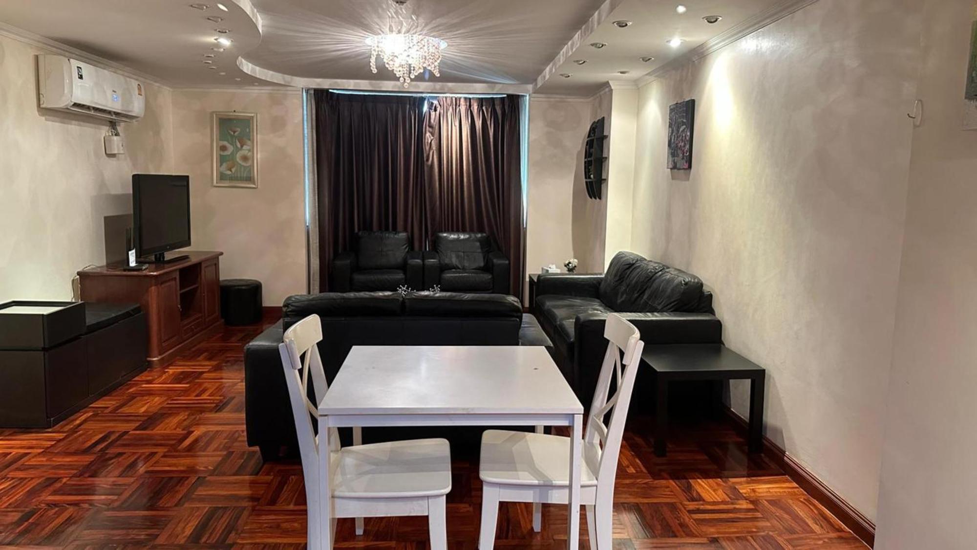 Omni Tower Sukhumvit Soi 4 Direct Apartment Банкок Екстериор снимка