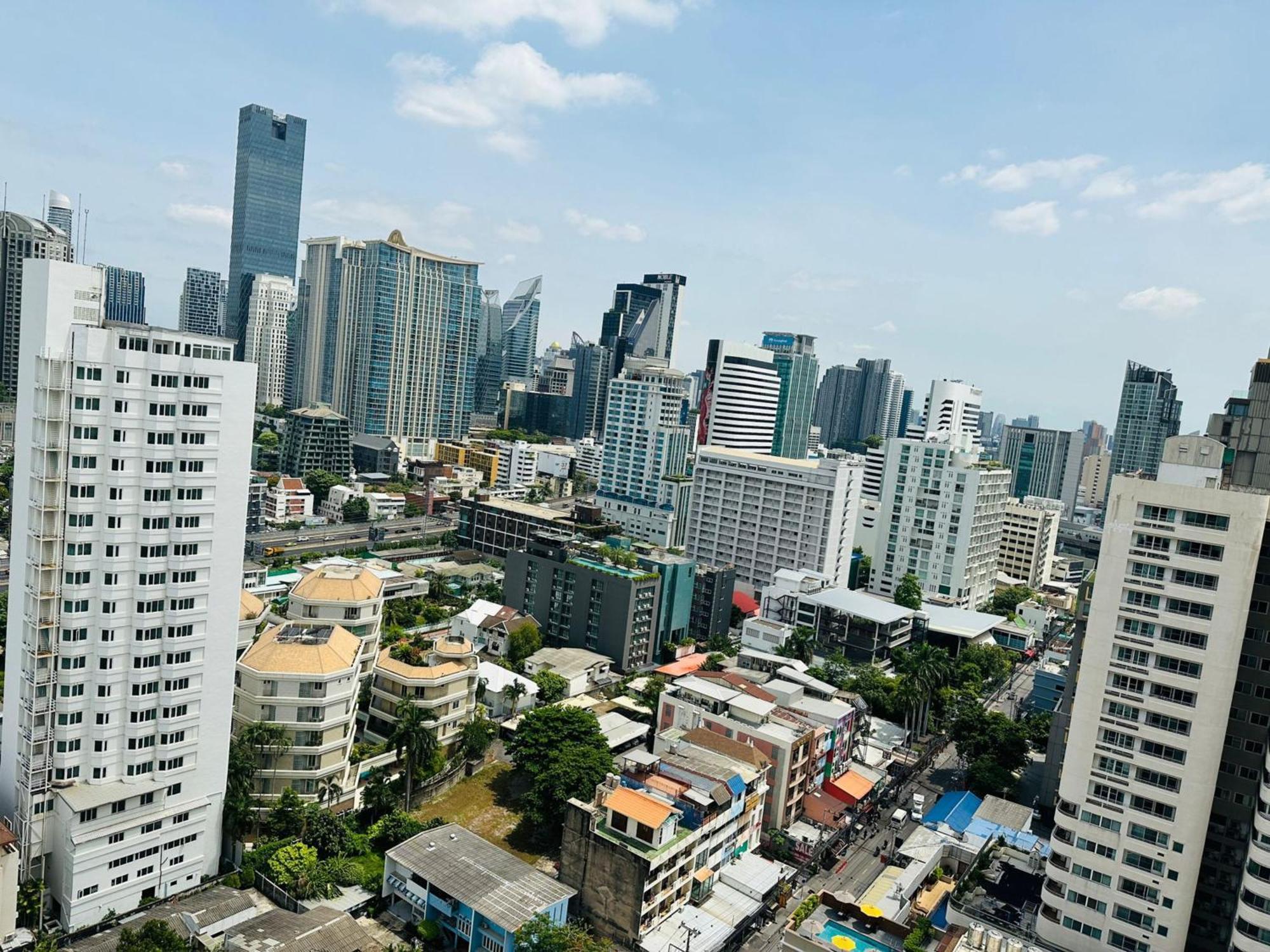 Omni Tower Sukhumvit Soi 4 Direct Apartment Банкок Екстериор снимка