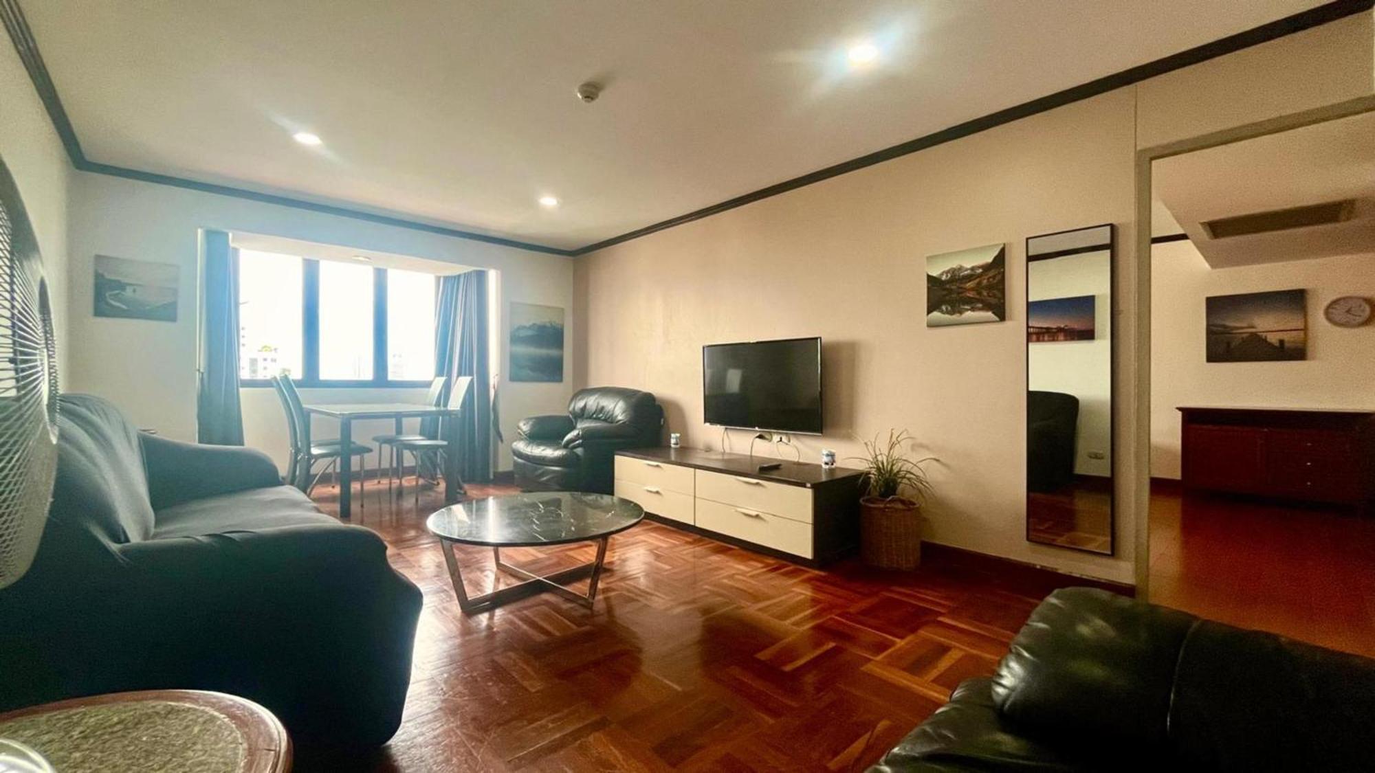 Omni Tower Sukhumvit Soi 4 Direct Apartment Банкок Екстериор снимка