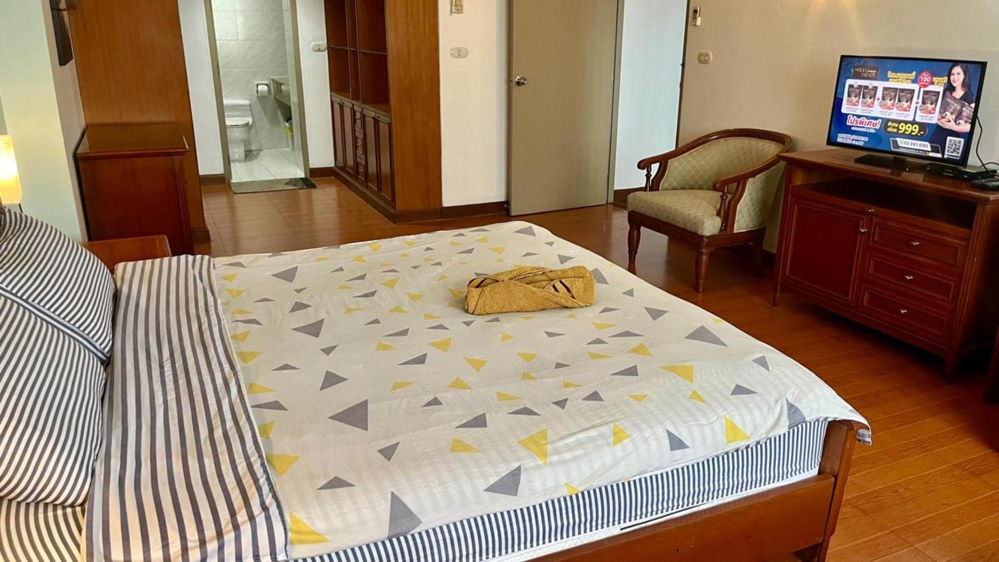 Omni Tower Sukhumvit Soi 4 Direct Apartment Банкок Екстериор снимка